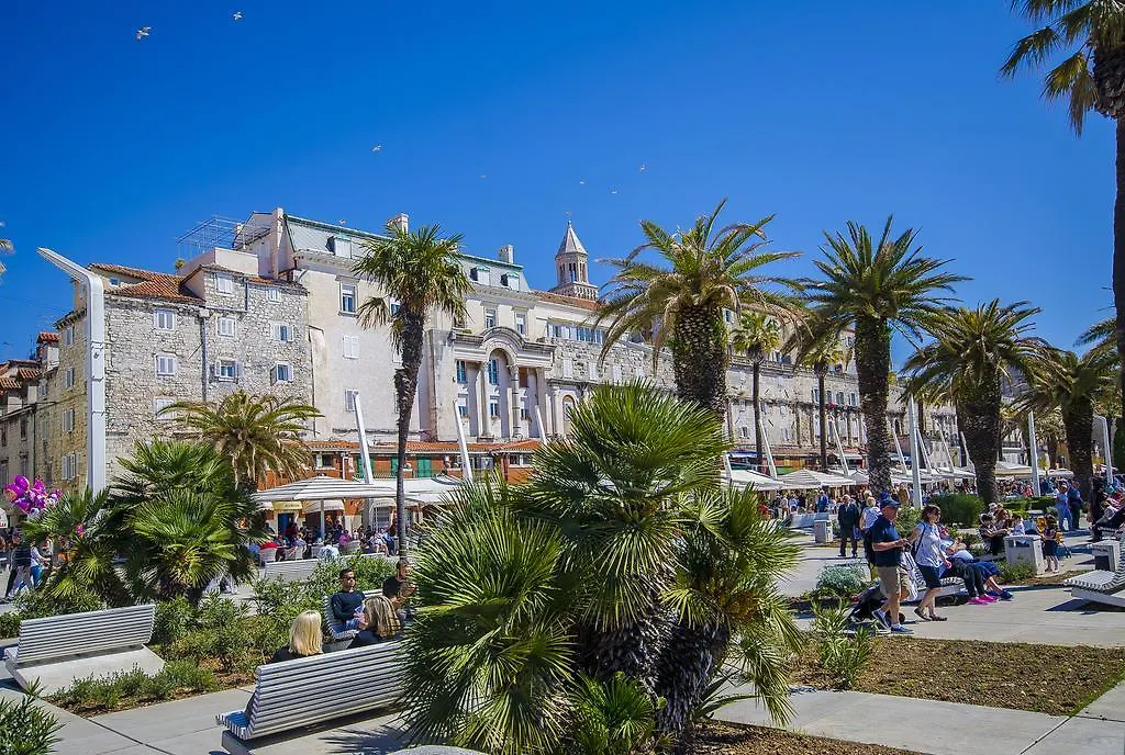 Wild Rose Hotel Split
