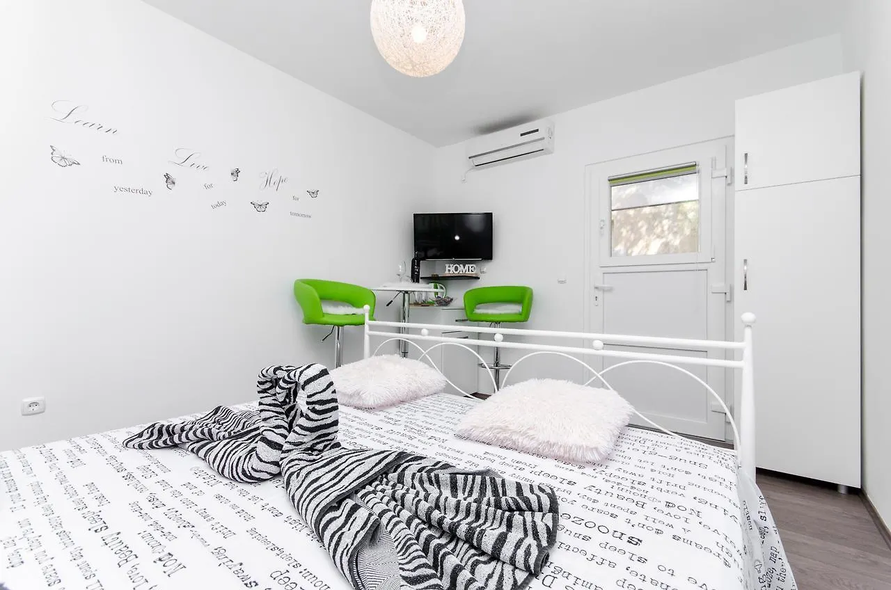 *** Guest house Wild Rose Hotel Split Croatia